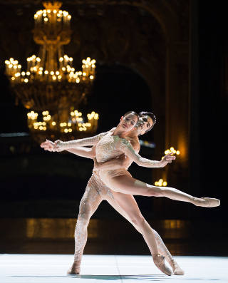 &copy; Julien Benhamou