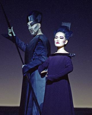 Mihoko Fujimura (Fricka) et Jukka Rasilainen (Wotan) / © M. N. Robert